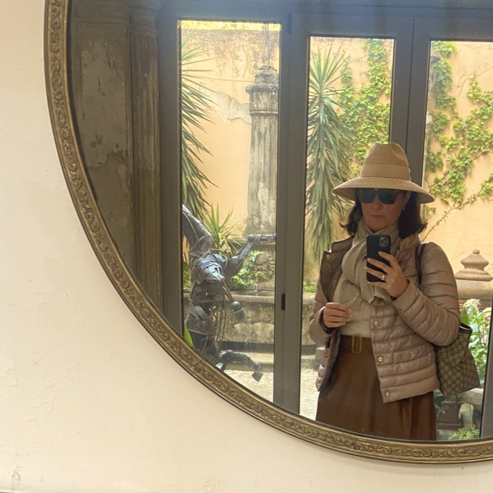 Meet your Posher, Emily